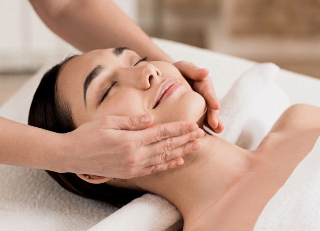 Yüz Masajı